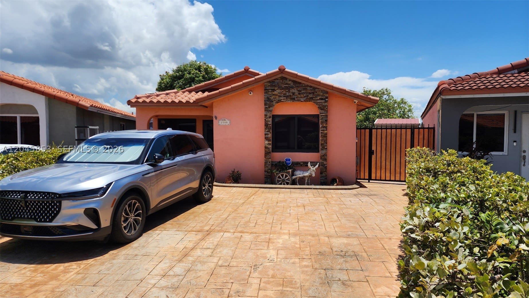 2588 W 64Th St – photo 4