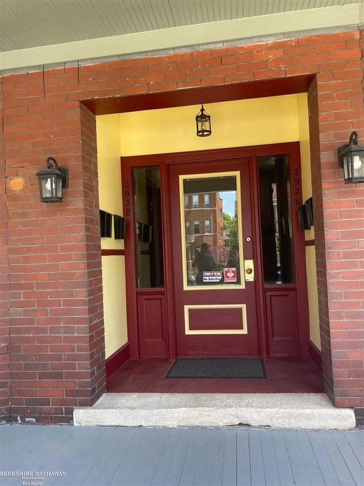3930 Trumbull Street – photo 2
