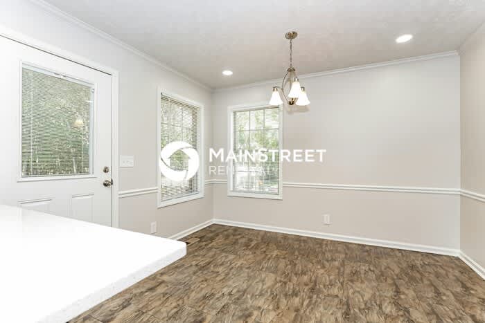 323 Alexis Drive – photo 5
