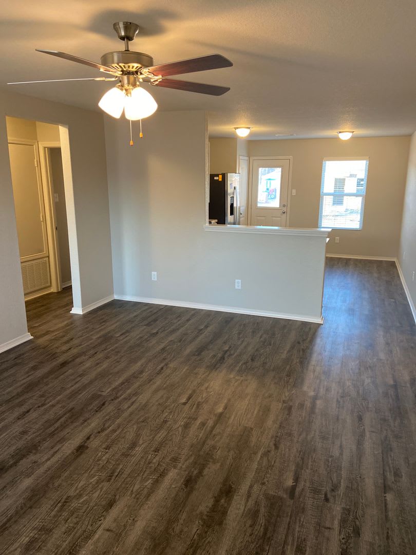 Pre-Leasing Now! Beautiful 3-Bedroom, 2-Bathroom Home in Conrad Court – photo 3