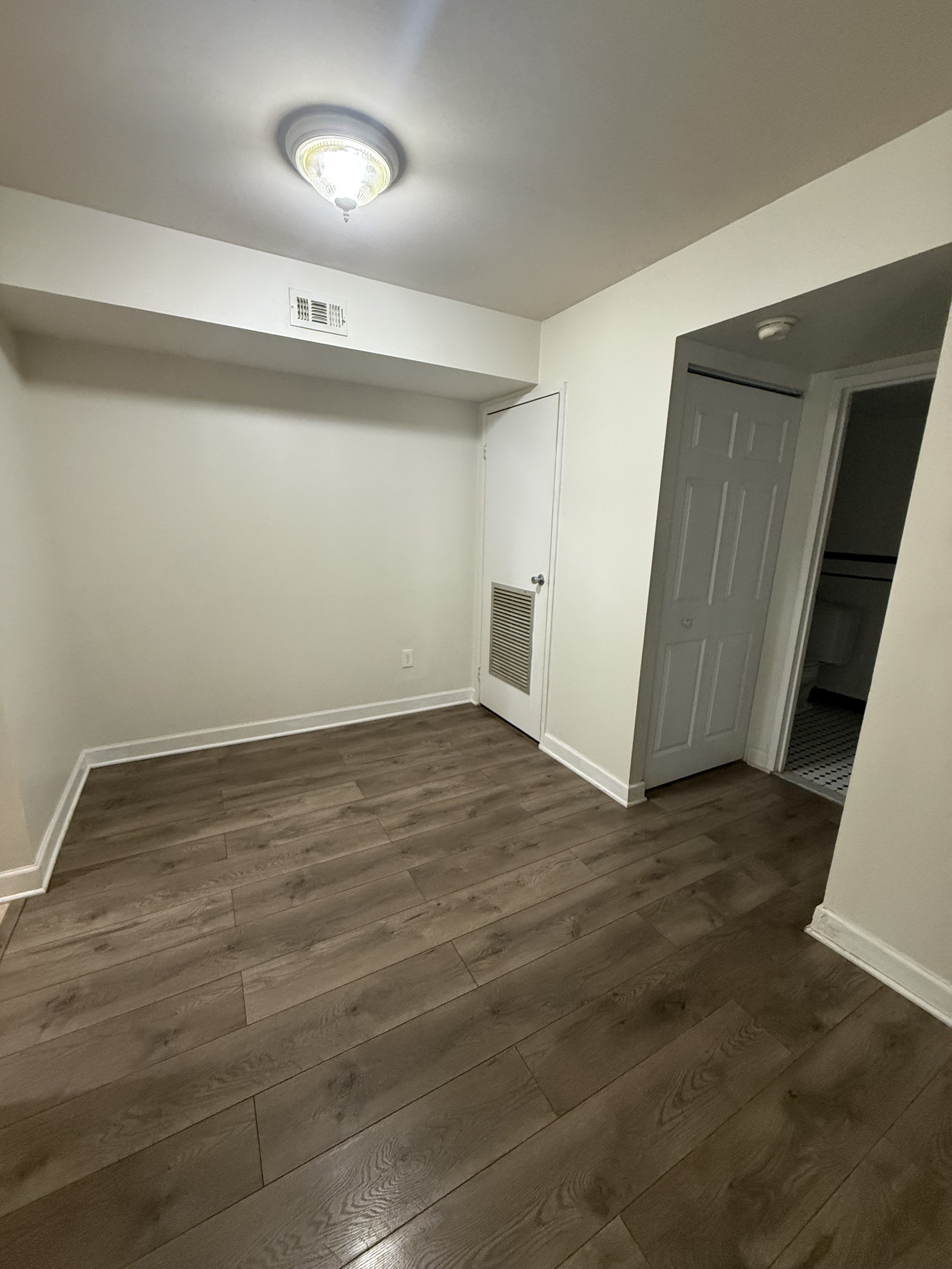 6930 Hanover Parkway – photo 2