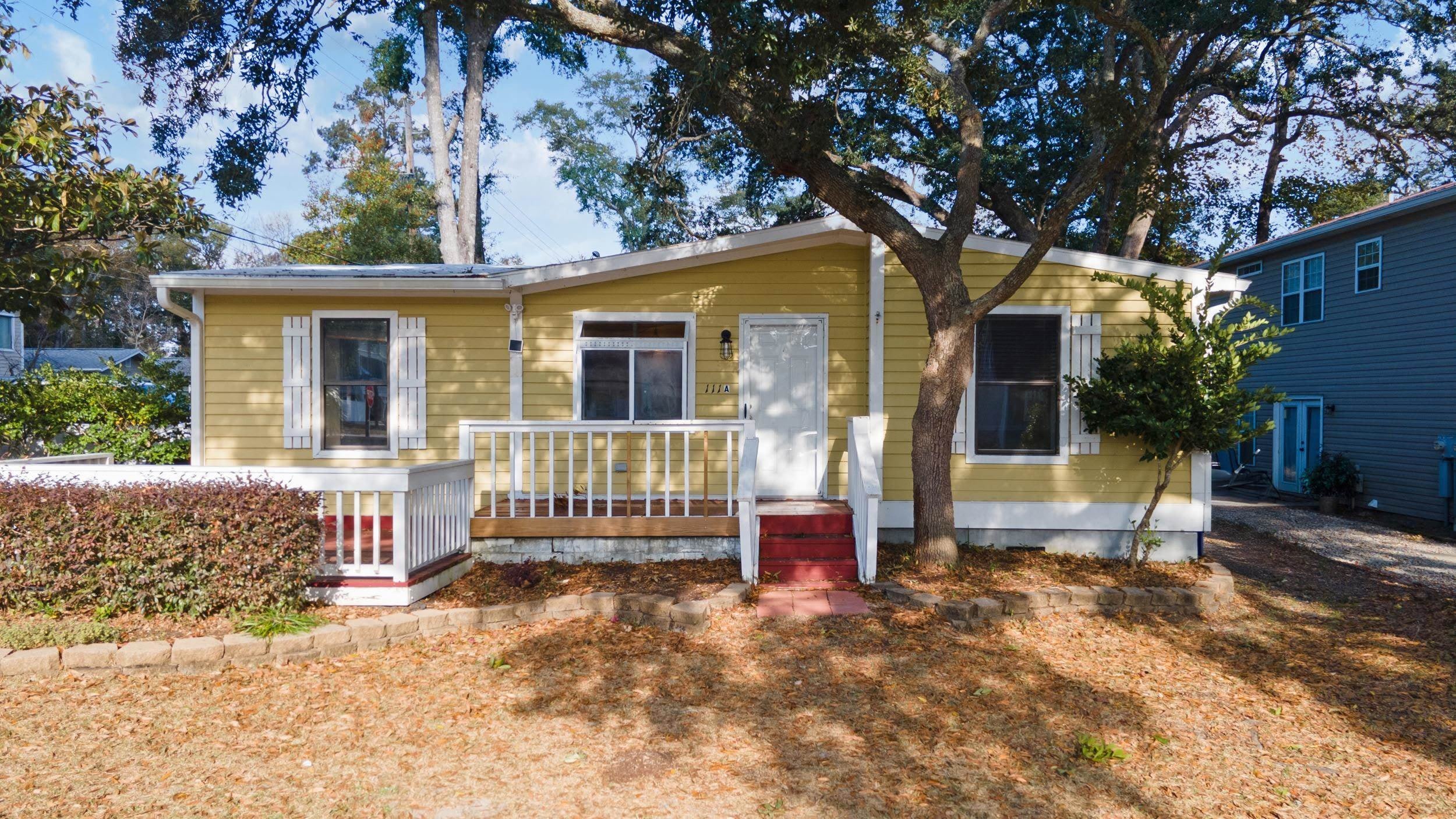 111 N Hollywood Dr. – photo 1