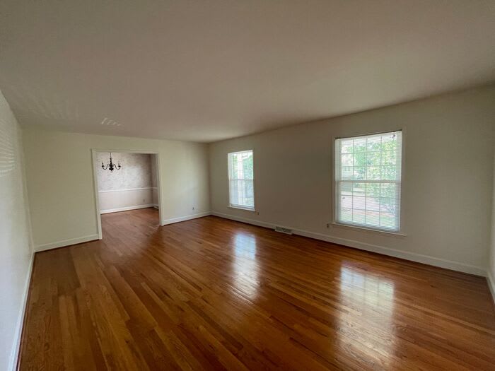 7327 Meadowdale Lane – photo 3