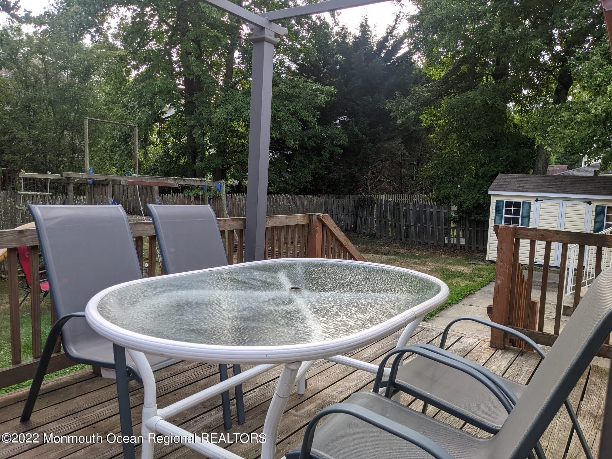 1304 Franklin Avenue – photo 3