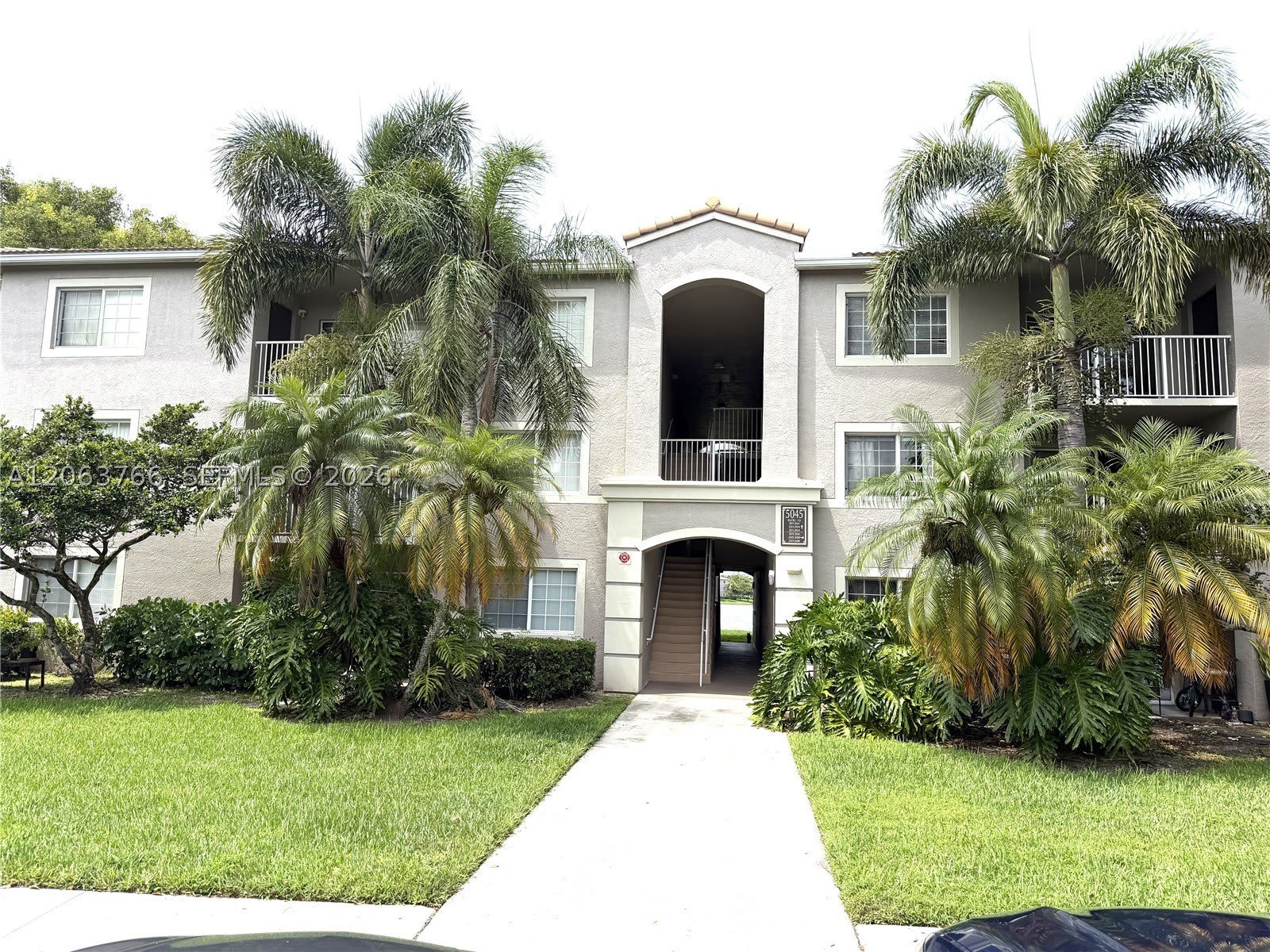 5045 Wiles Rd – photo 2