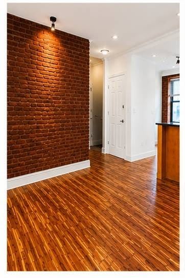 2115 33st – photo 2