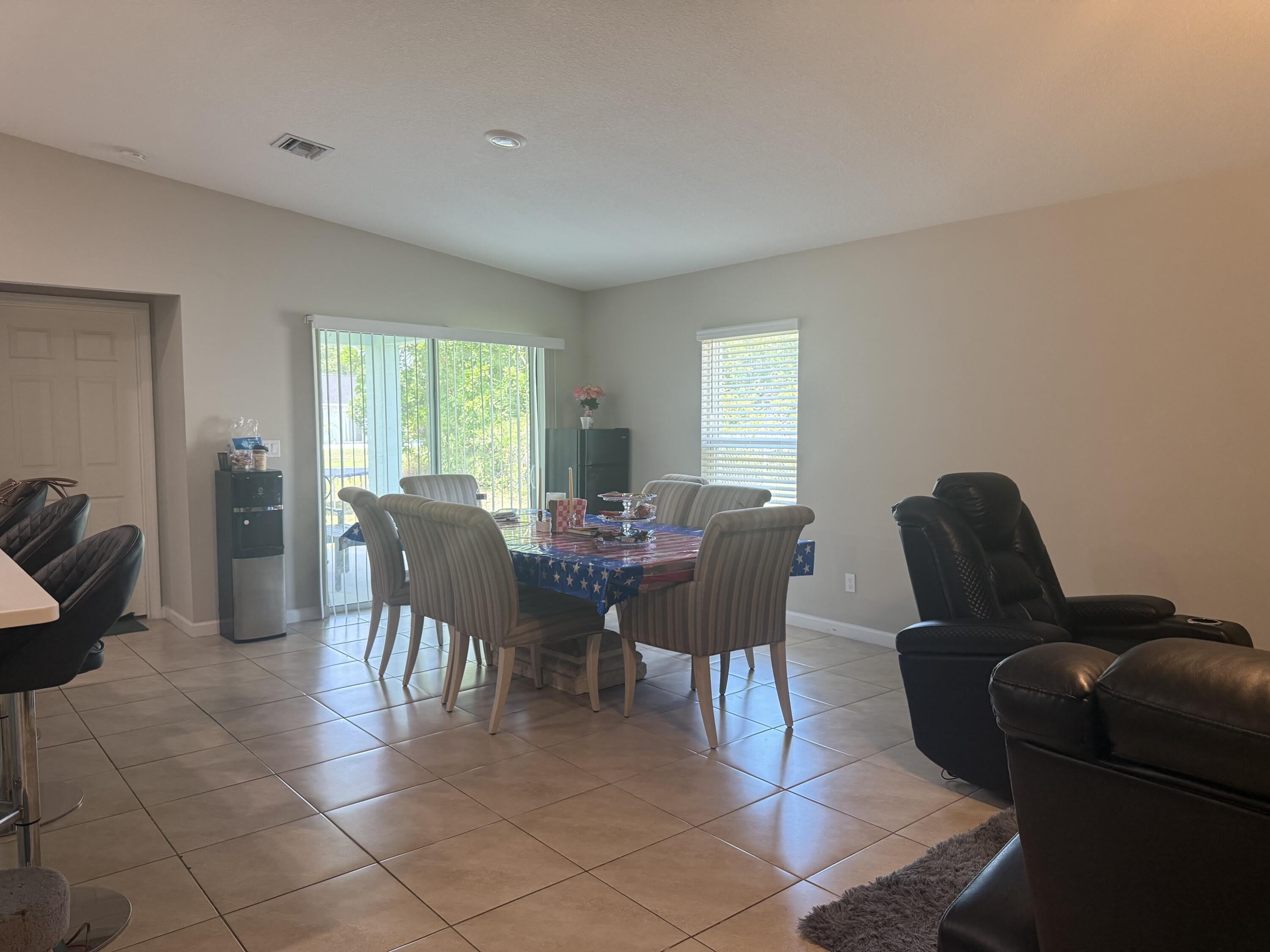 1081 SW MCDEVITT Avenue – photo 3