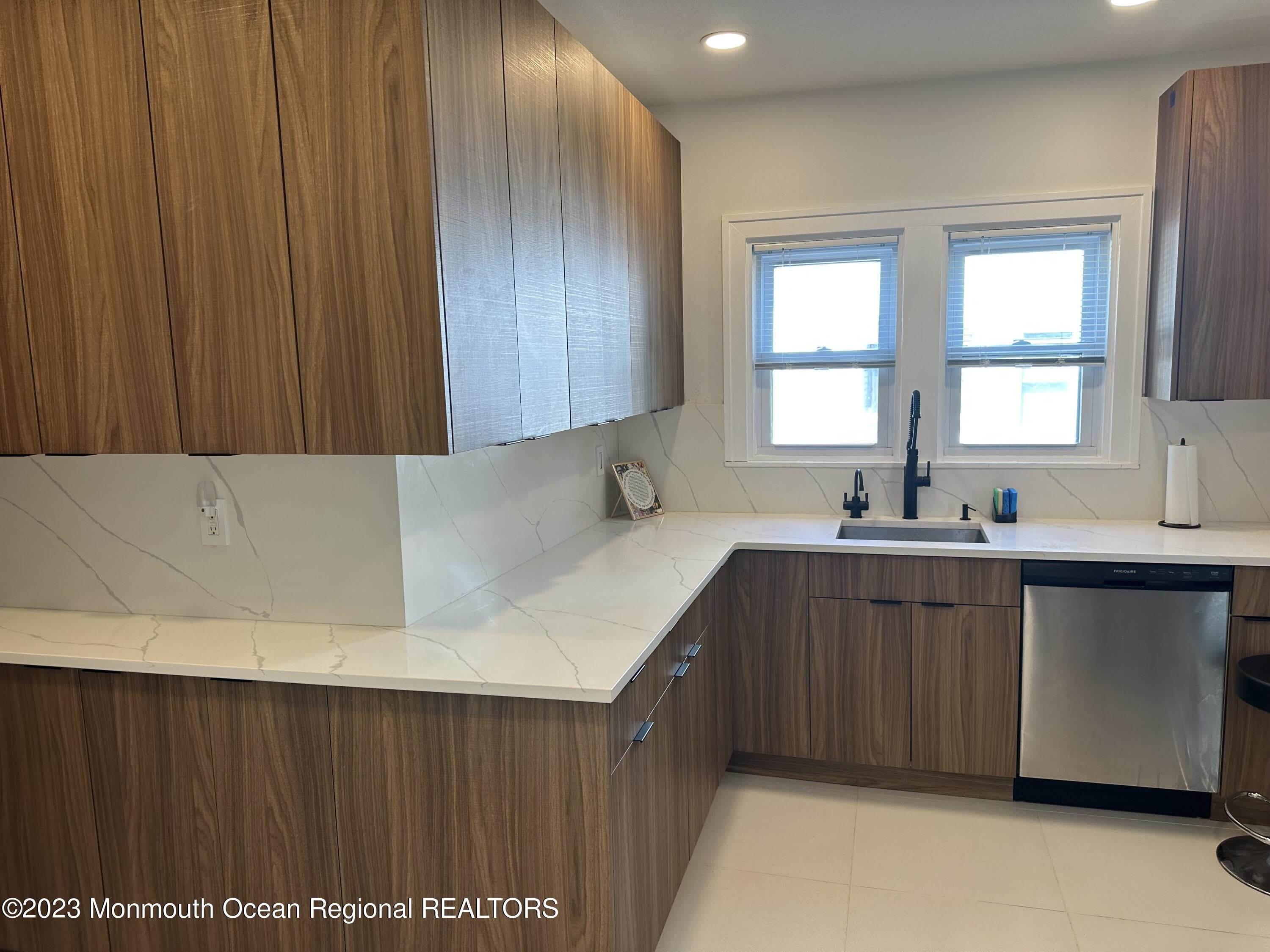 208 Lockwood Place – photo 4