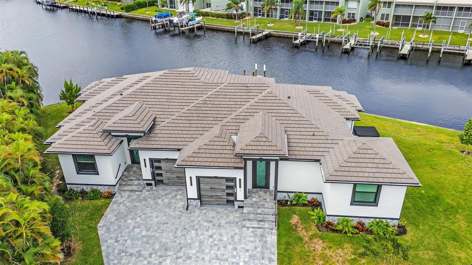 1327 WESLEY Drive – photo 1
