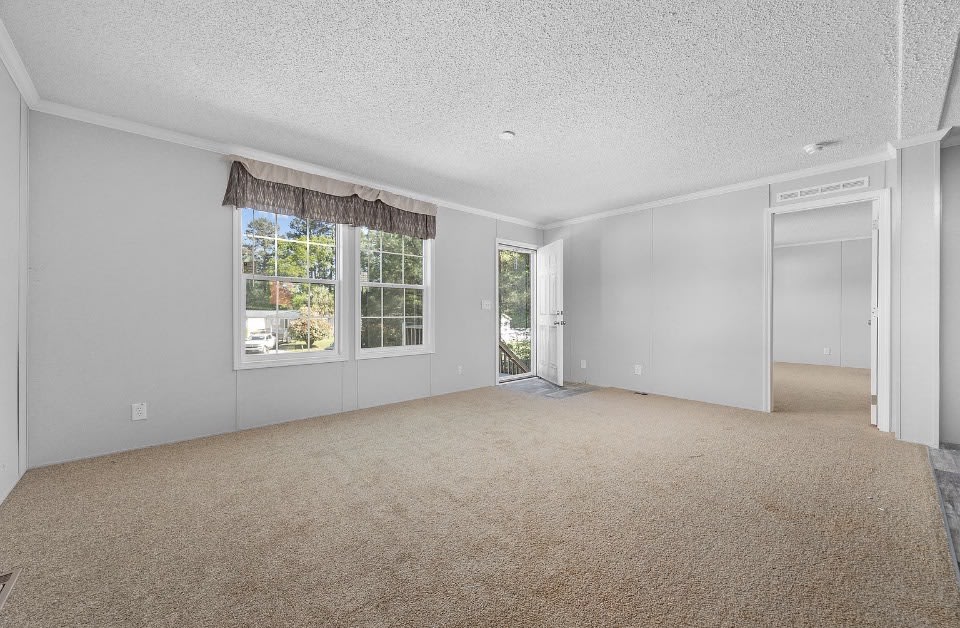 8376 Huntington Court – photo 4