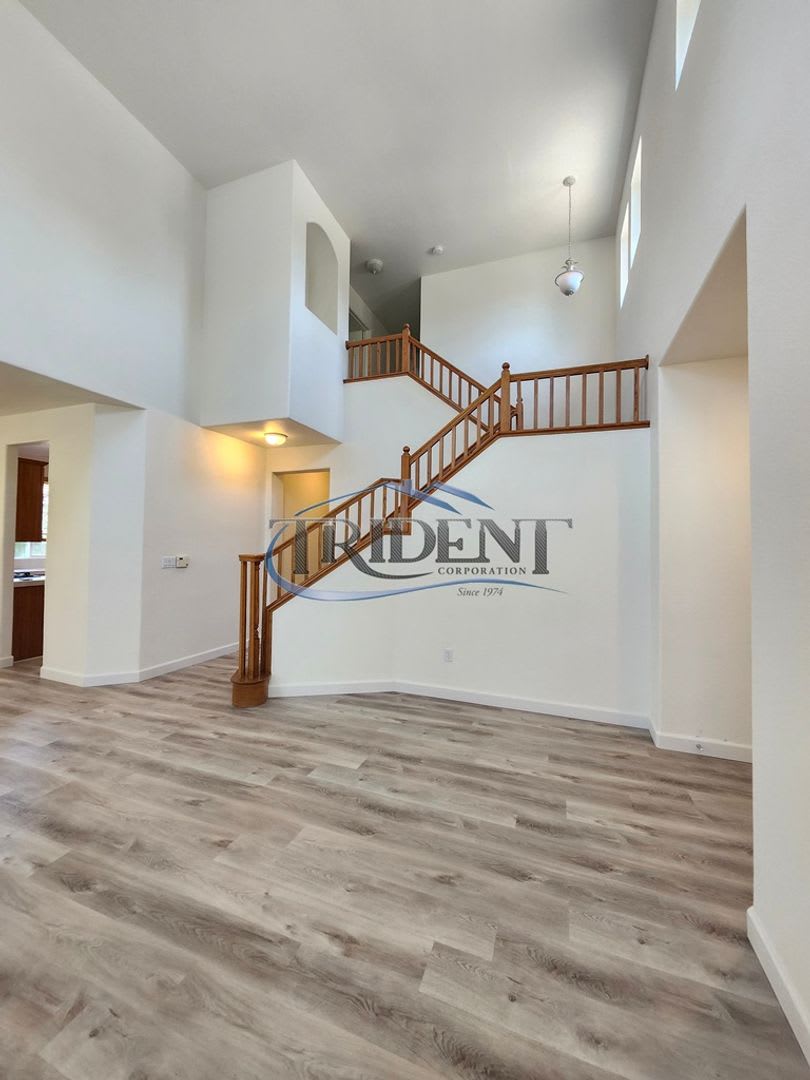 Beautiful 4 bedroom, 2 ½ bath, 2 story house – photo 4