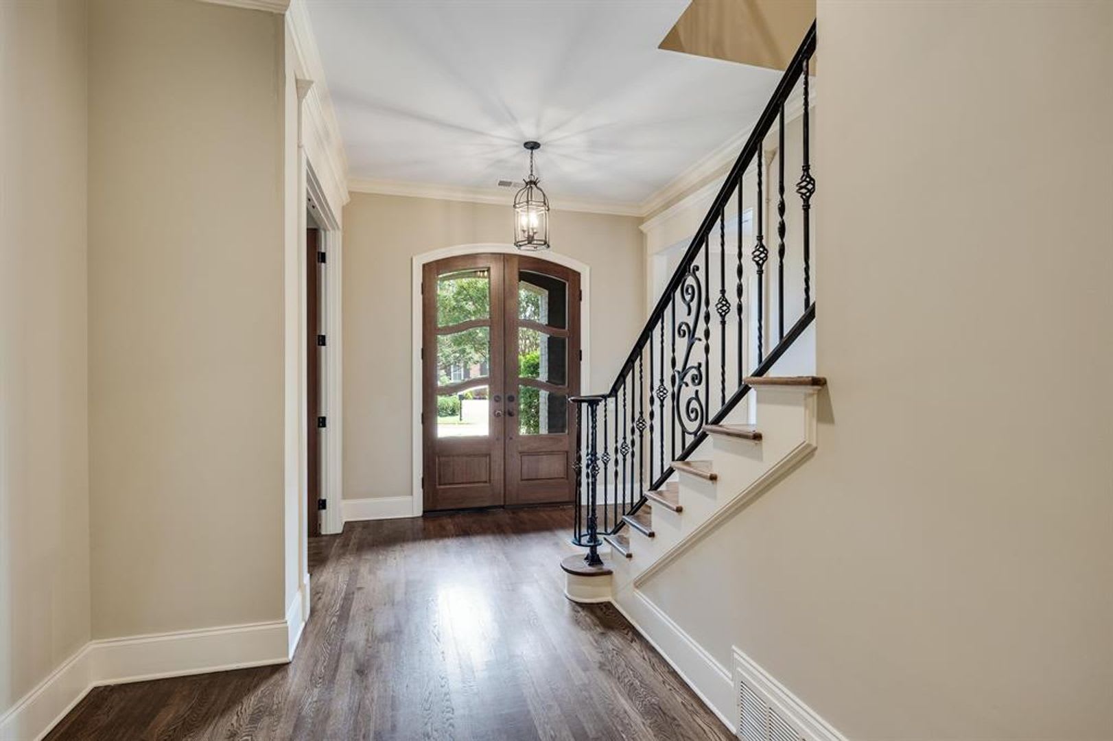 HOME FOR SALE or rent Gorgeous executive home in gated community! – photo 4
