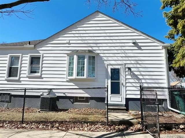 3303 Chester Road – photo 3