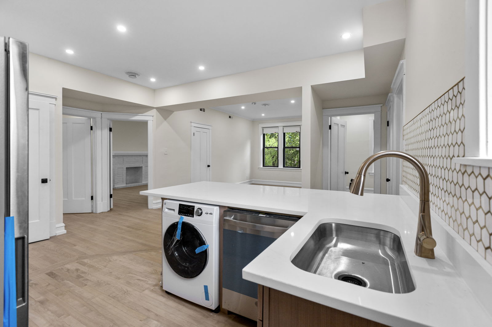 4638 North Hamilton Avenue – photo 3