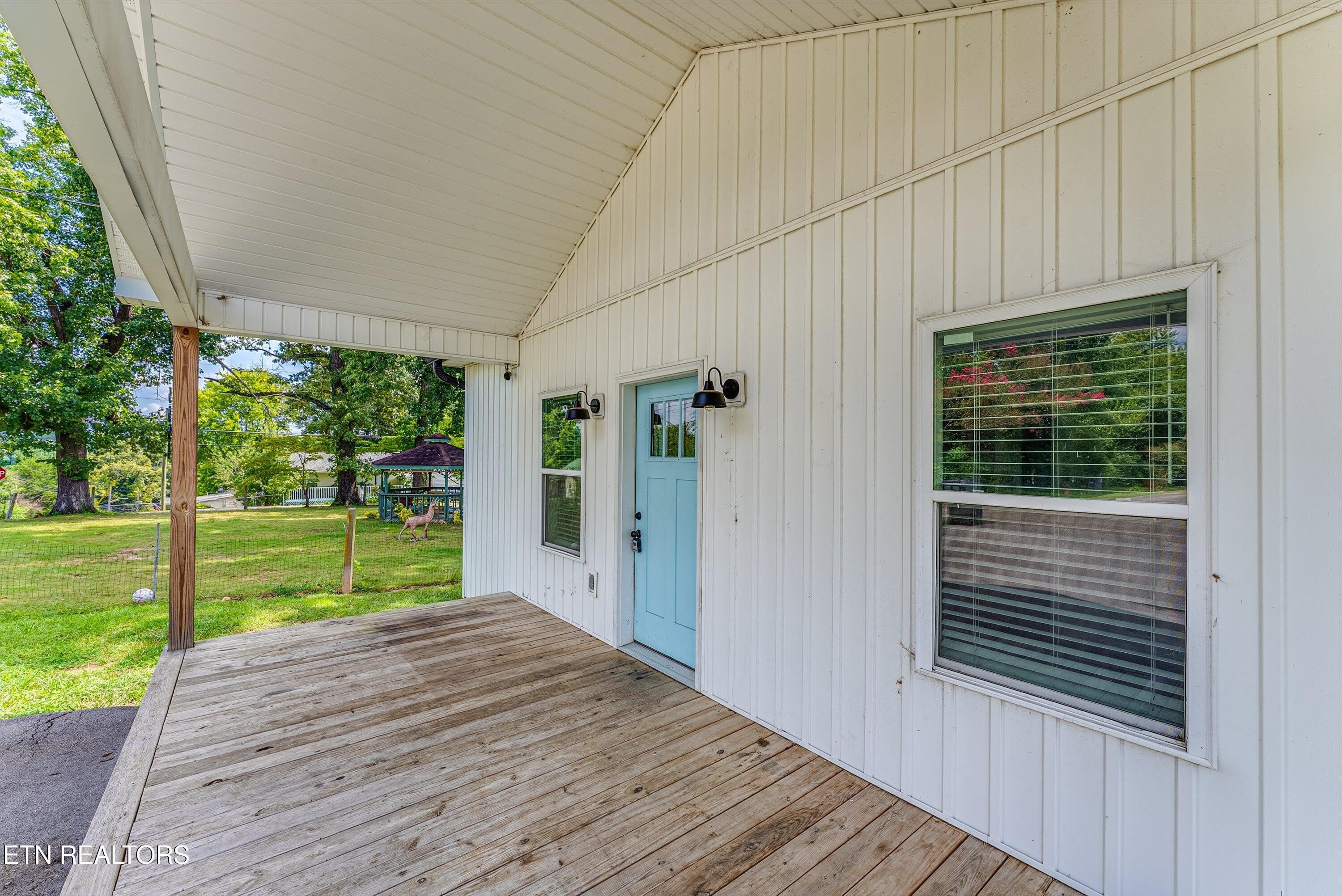 5004 Knoxwood Drive – photo 4