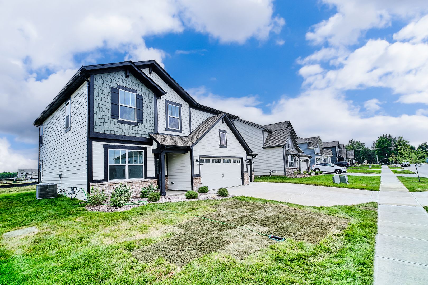Brand New 5Bd 3Ba Lennar Hampshire Floor Plan In Fortville – photo 2