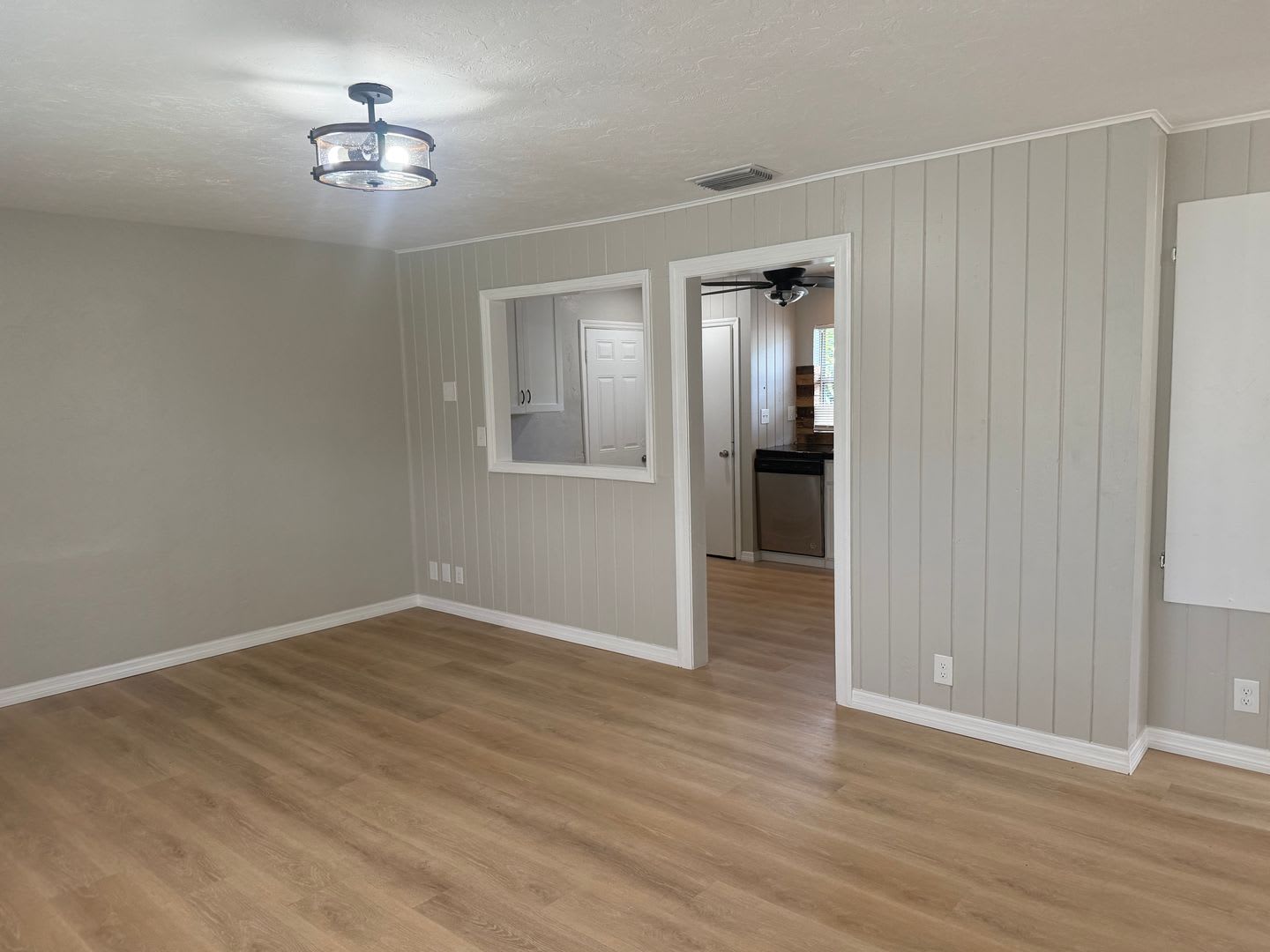 2 Bedroom Home in the Heart of Bradenton – photo 5