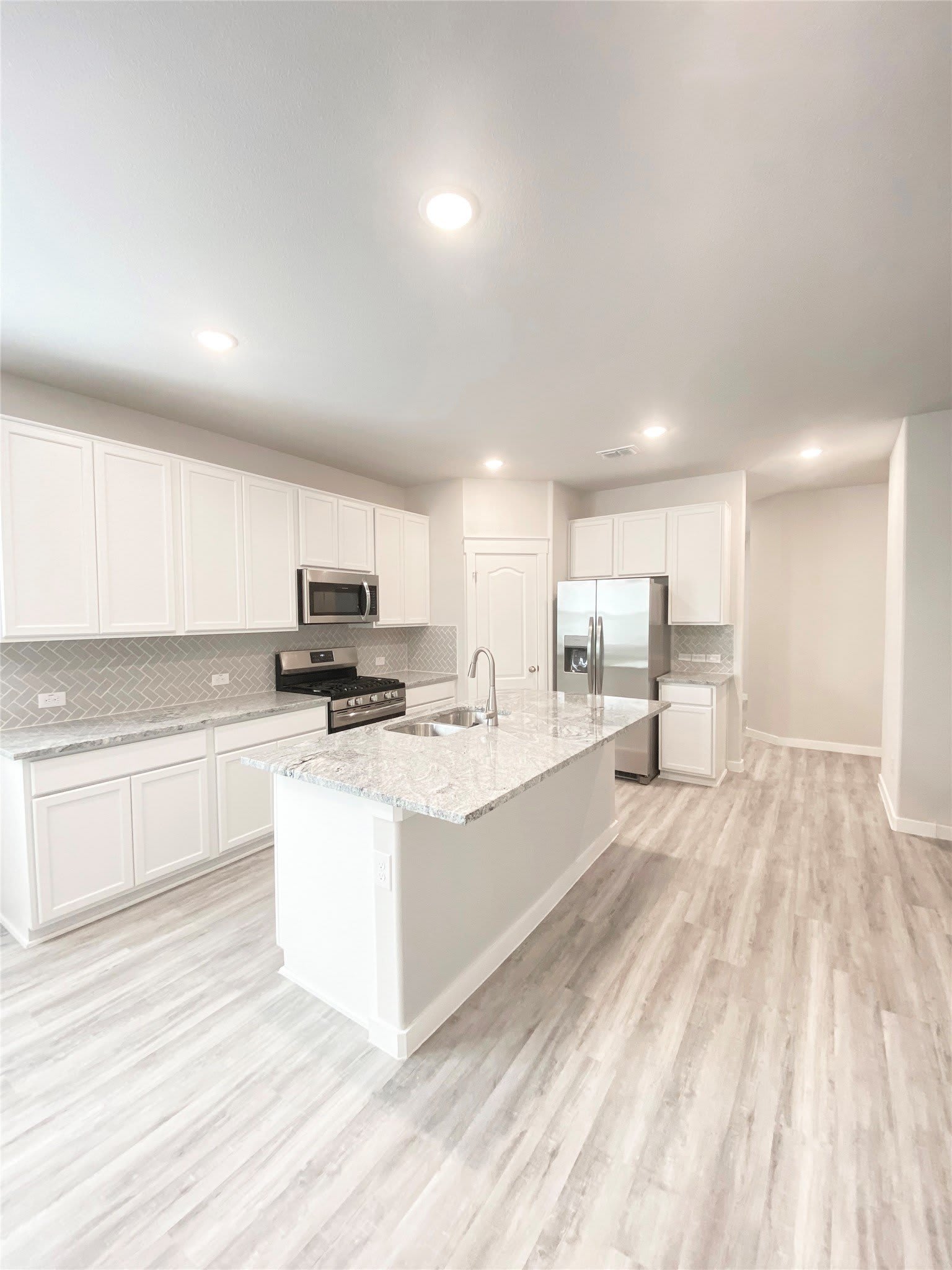 4011 Goldfinch Haven – photo 5