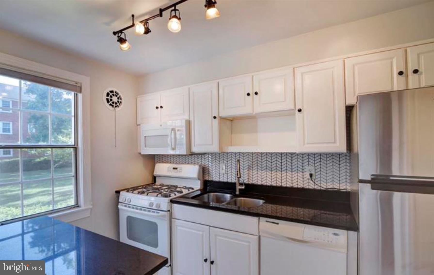 6622 BOULEVARD View – photo 2