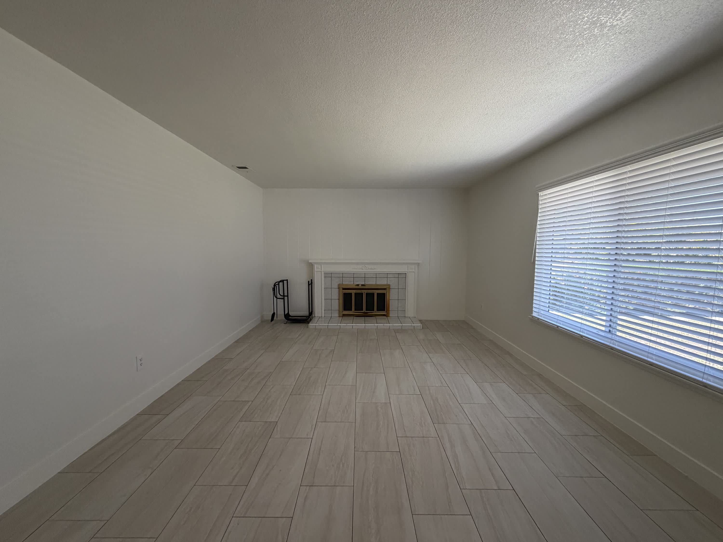 15176 Oakwood Lane (new) – photo 3