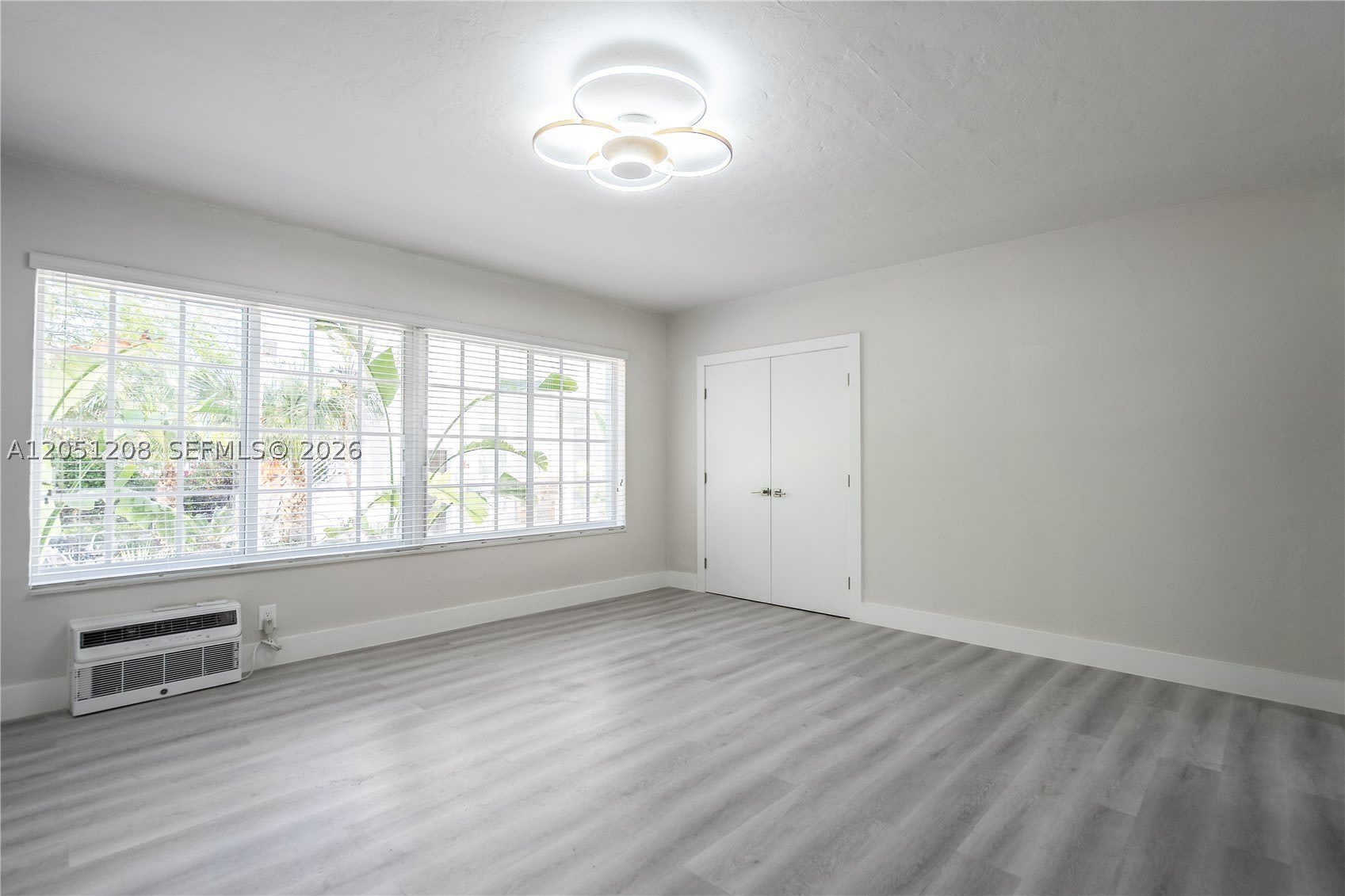 2420 Flamingo Dr – photo 4
