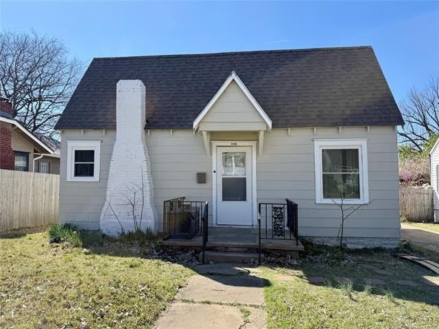 1124 S Richmond Avenue – photo 1