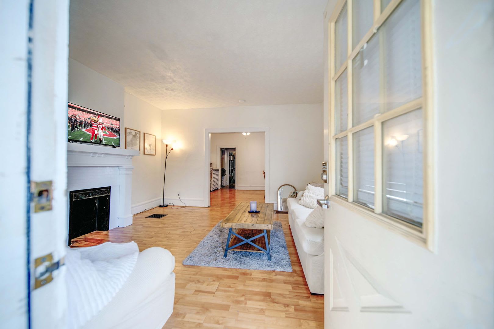 Ultimate 6-Bedroom House with Modern Kitchen, Baths & Private Parking! – photo 2