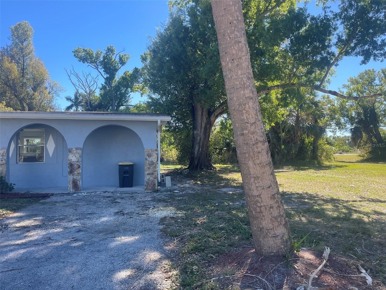 525 E HELEN Avenue – photo 5