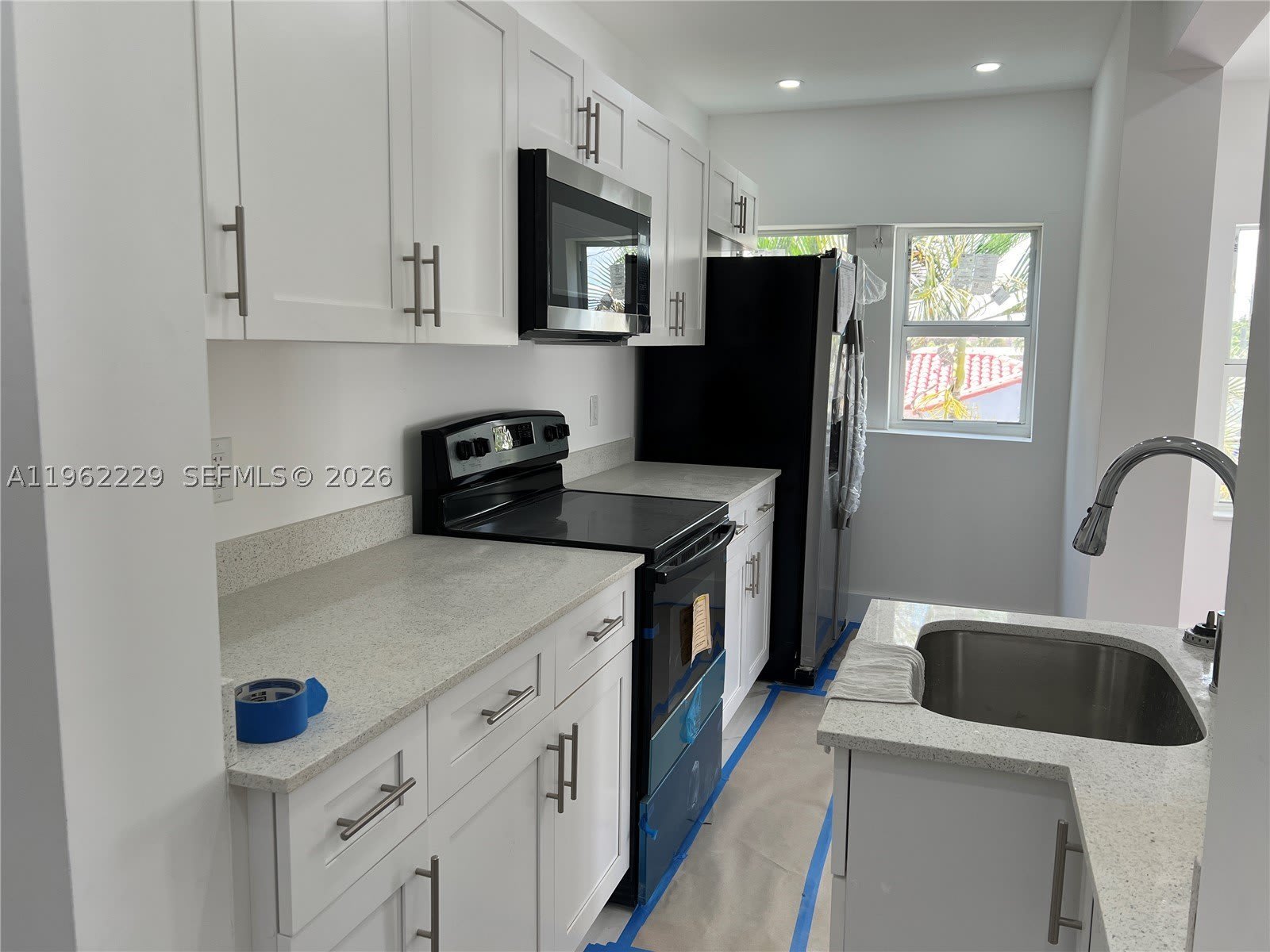 1015 S 17th Ave – photo 3