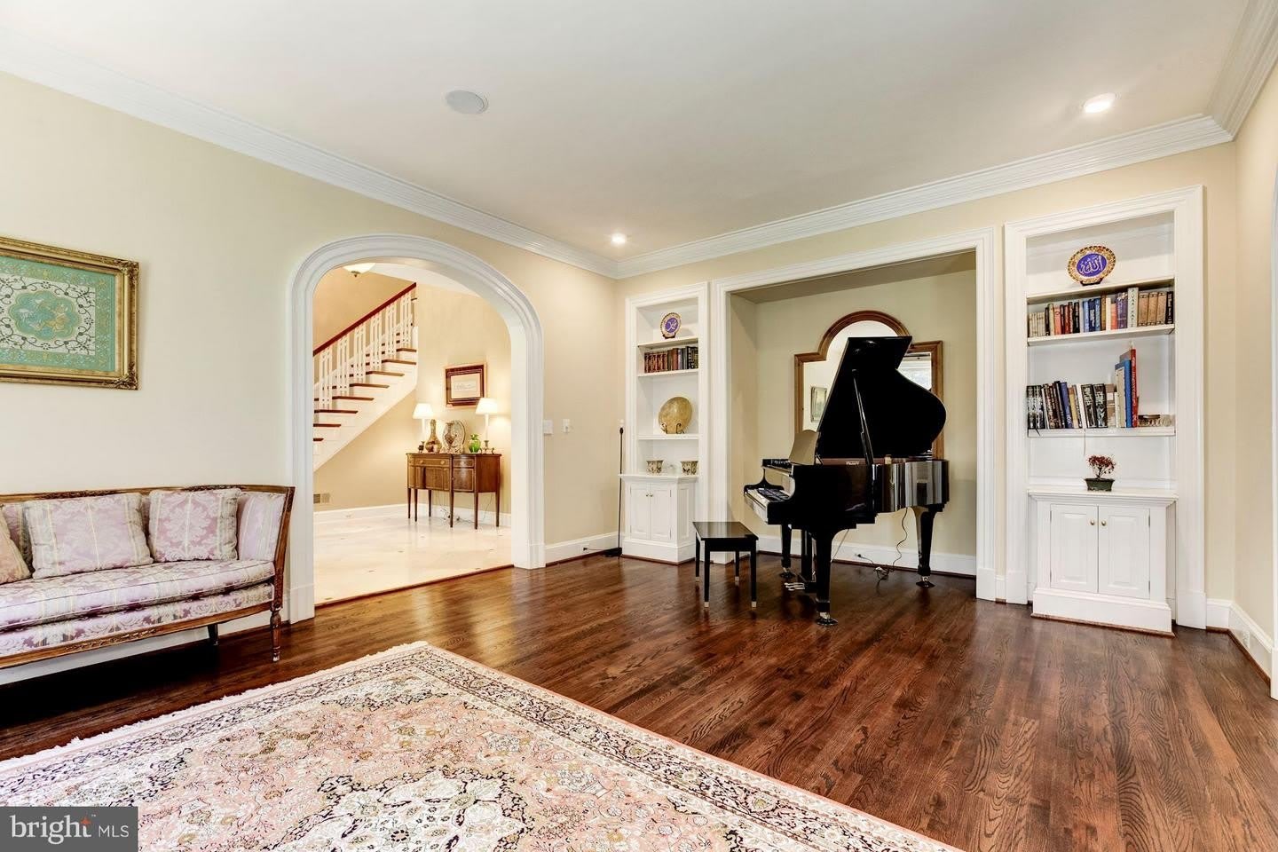 9909 AVENEL FARM DR – photo 4