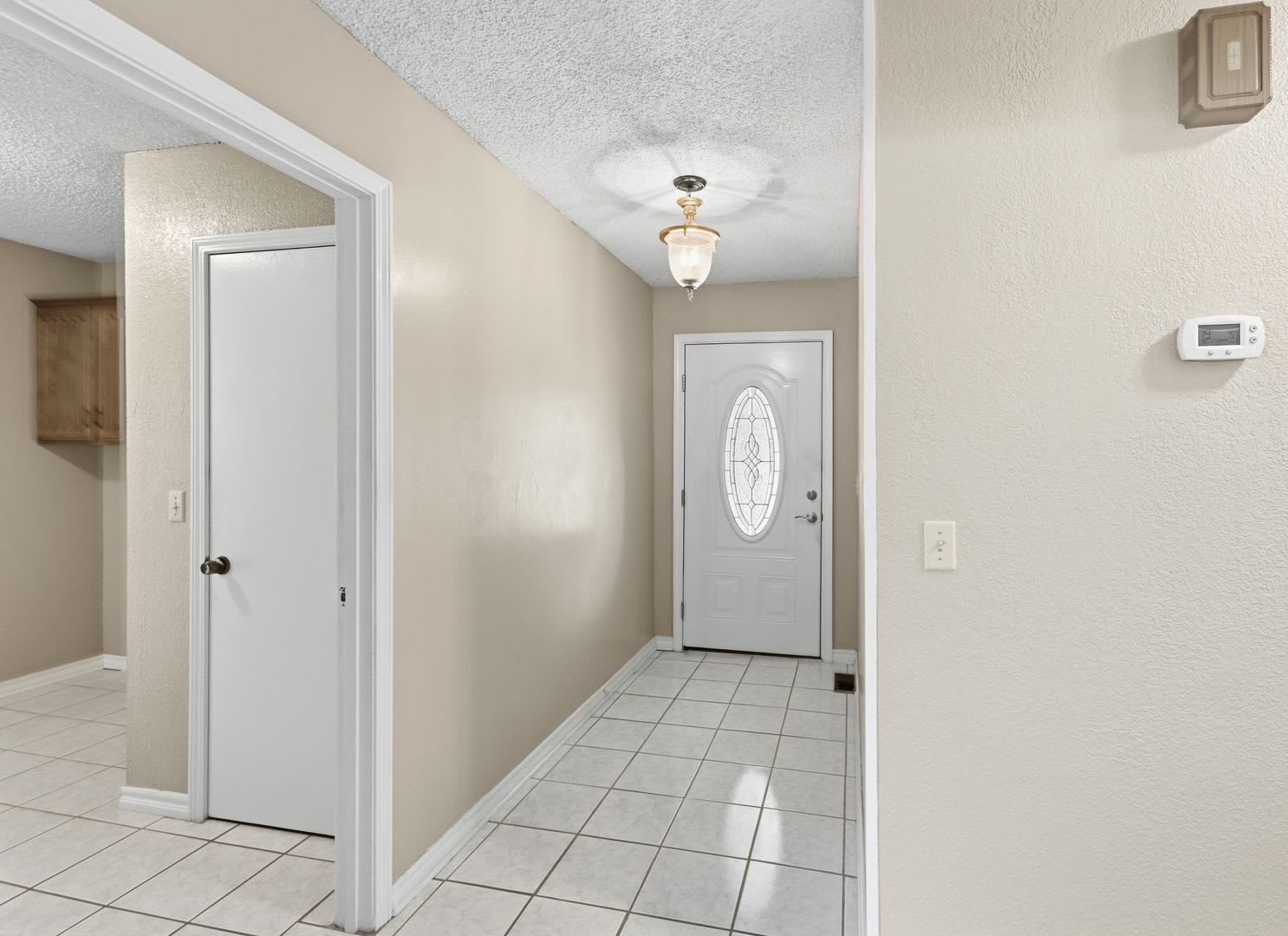 Charming 3 bed, 2 bath home in desirable Indian Springs area – photo 5