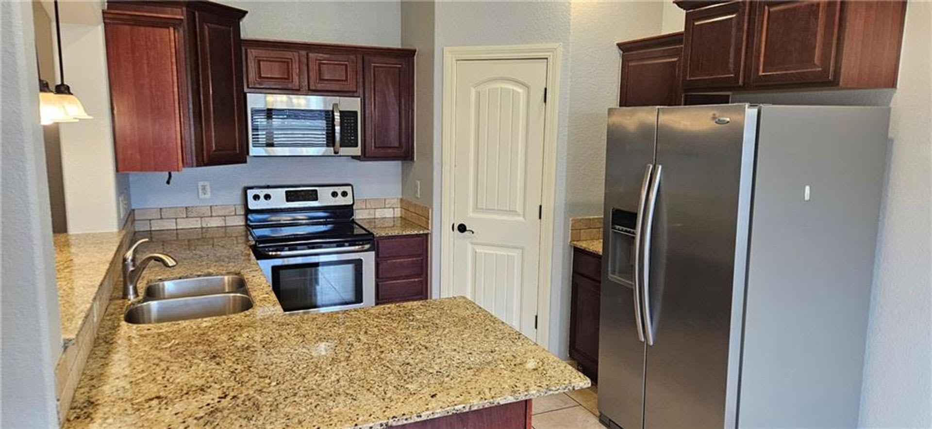 Nice Home Centrally Located in Fayetteville – photo 4