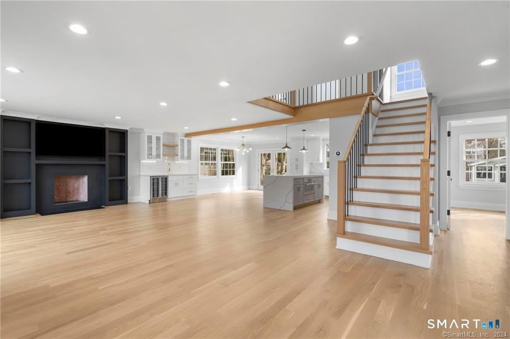 5 Shaw Avenue – photo 3