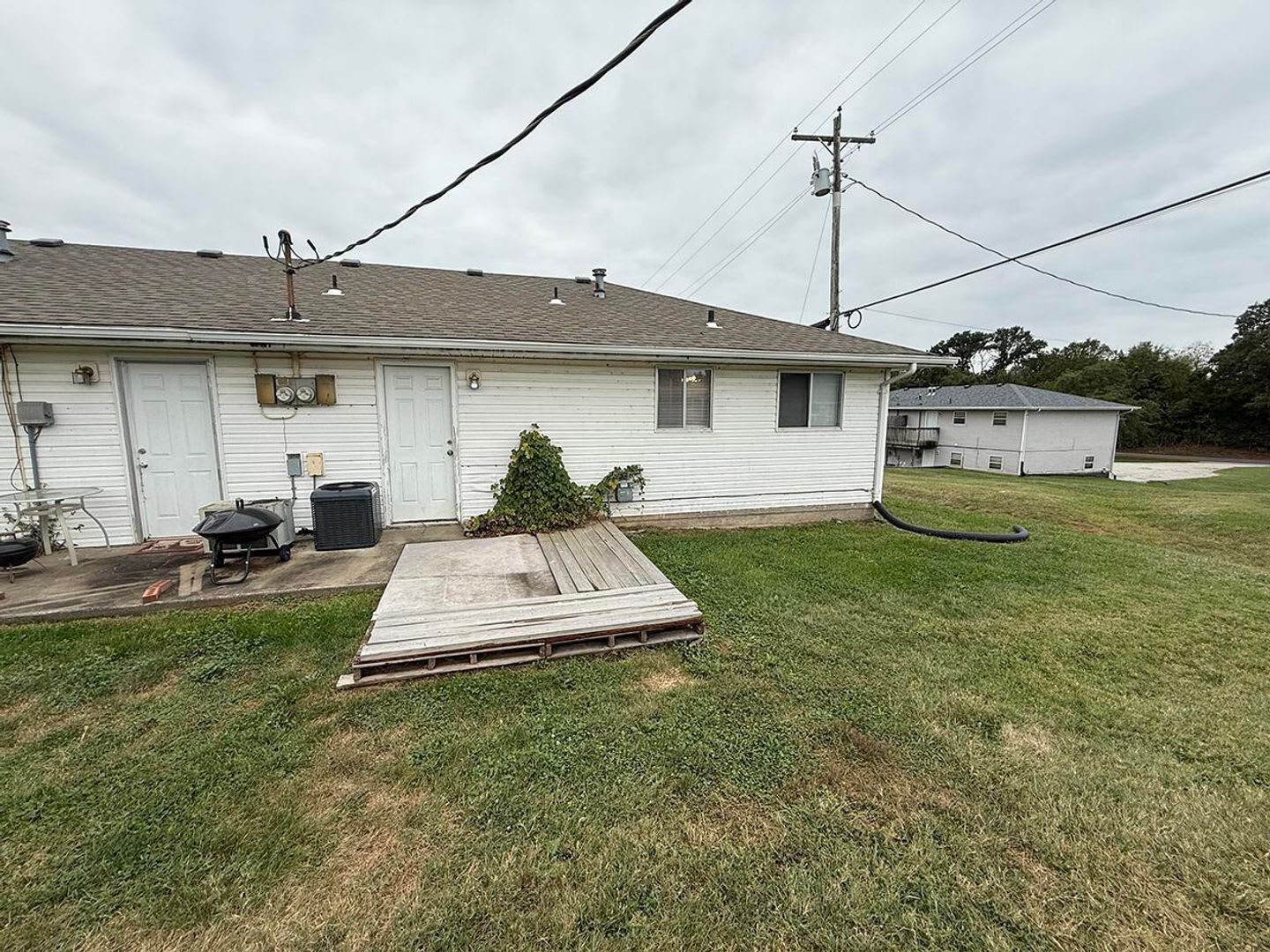 2 bedroom, 1 bath – photo 5