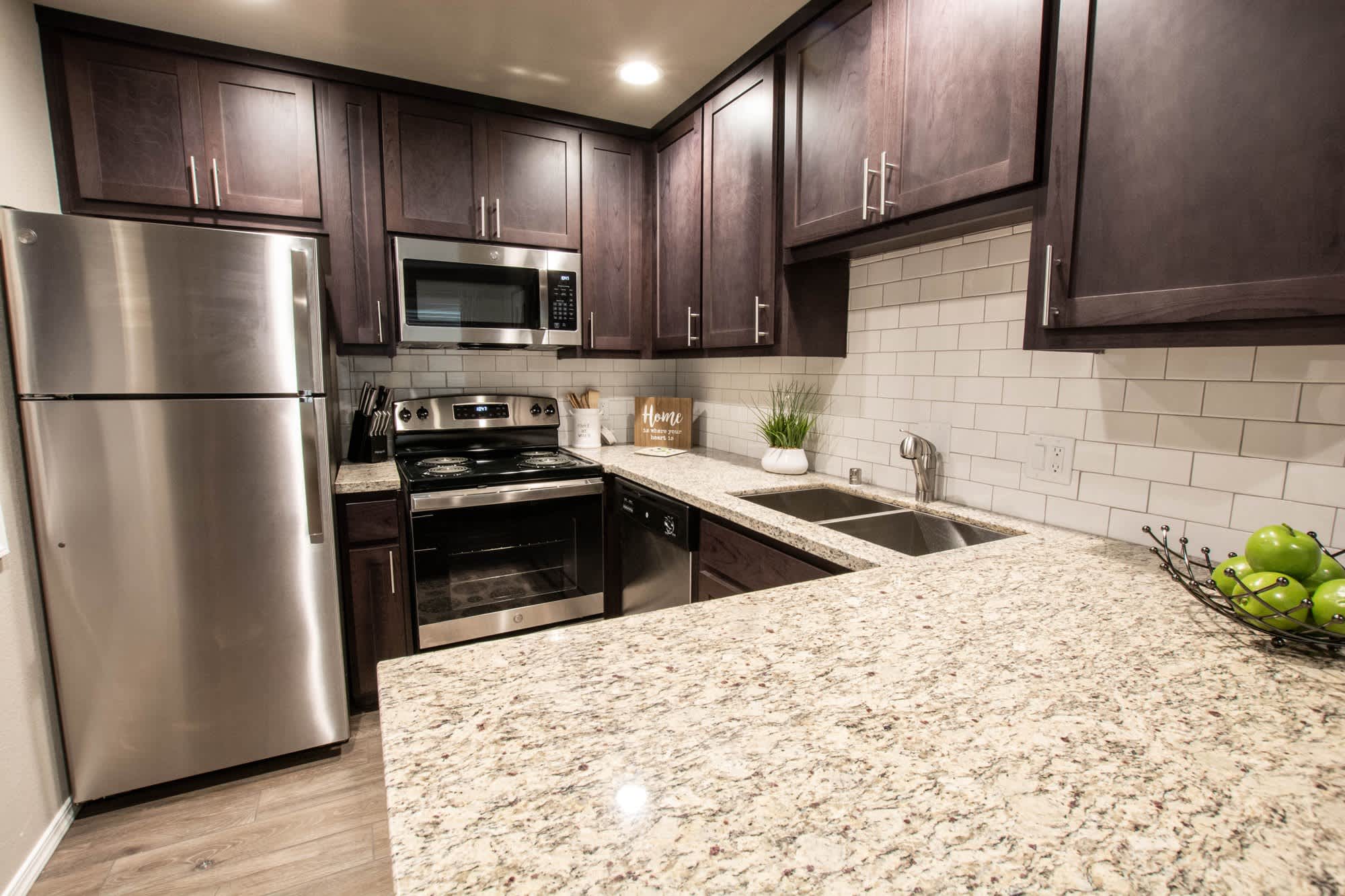 Selby Ranch Apartment Homes – photo 3