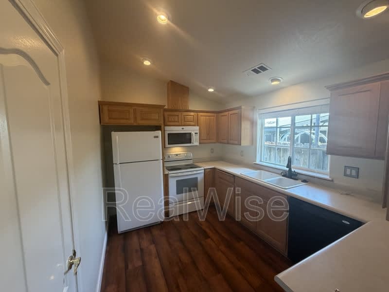1679 George Tweed Blvd – photo 5