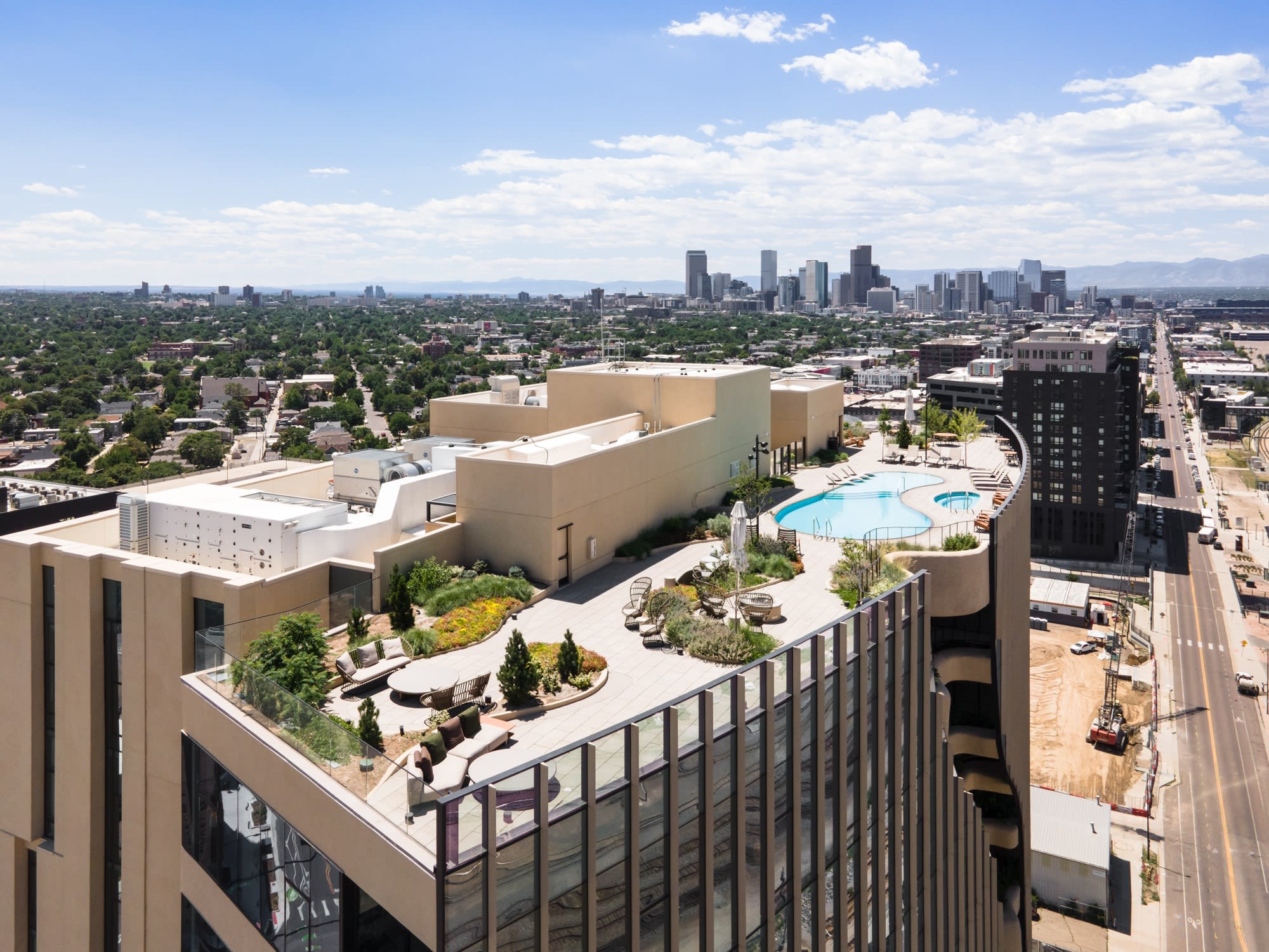 One River North – photo 2
