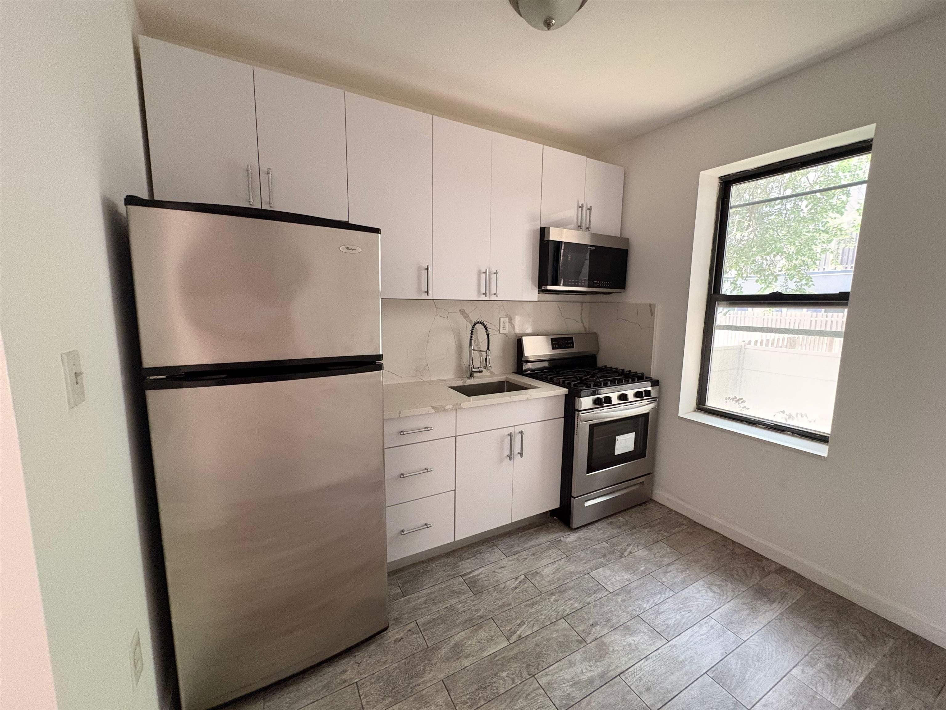 25 ROCK ST – photo 5