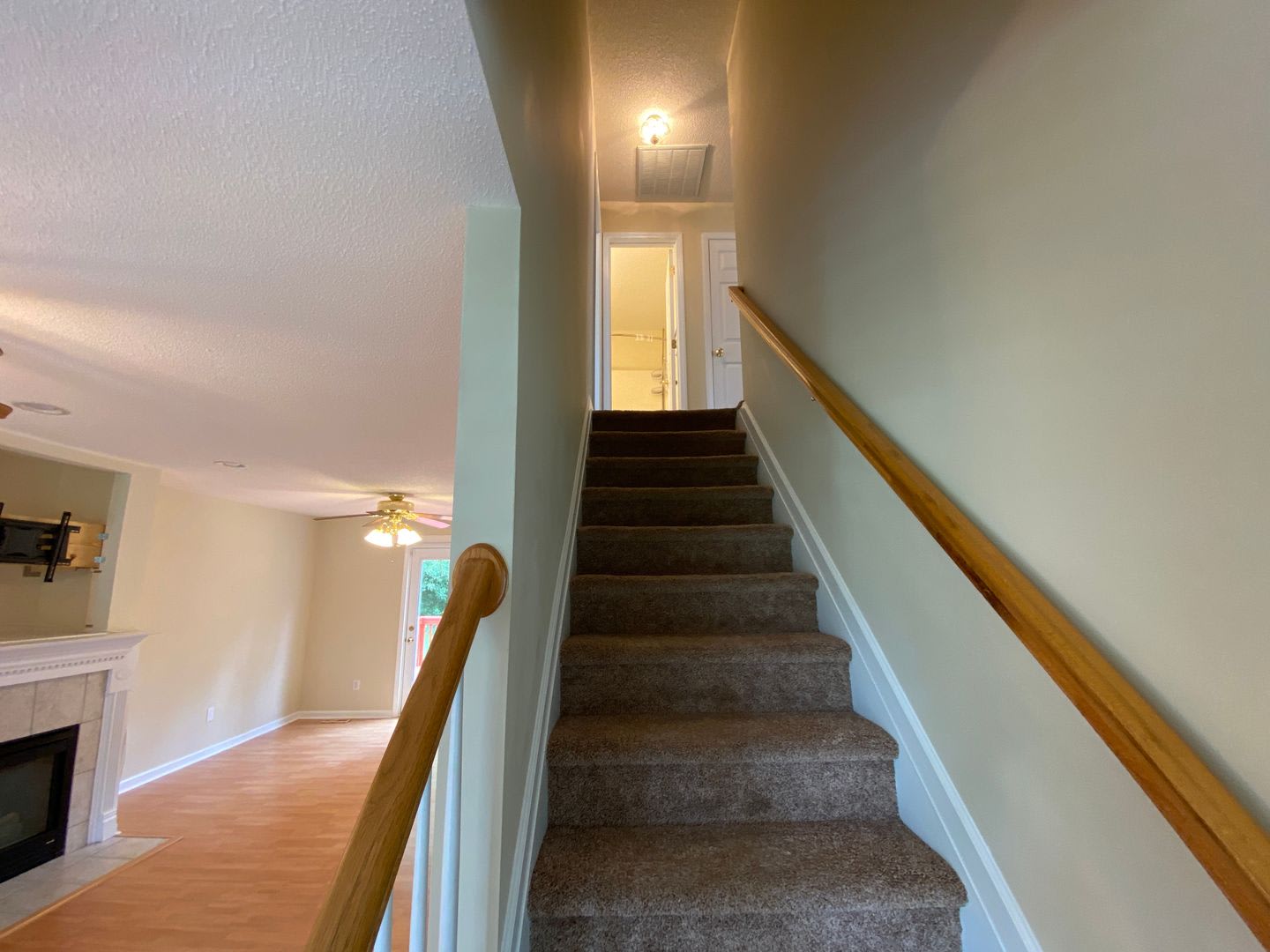 Room in 4 Bedroom Home at Ujamaa Dr – photo 3