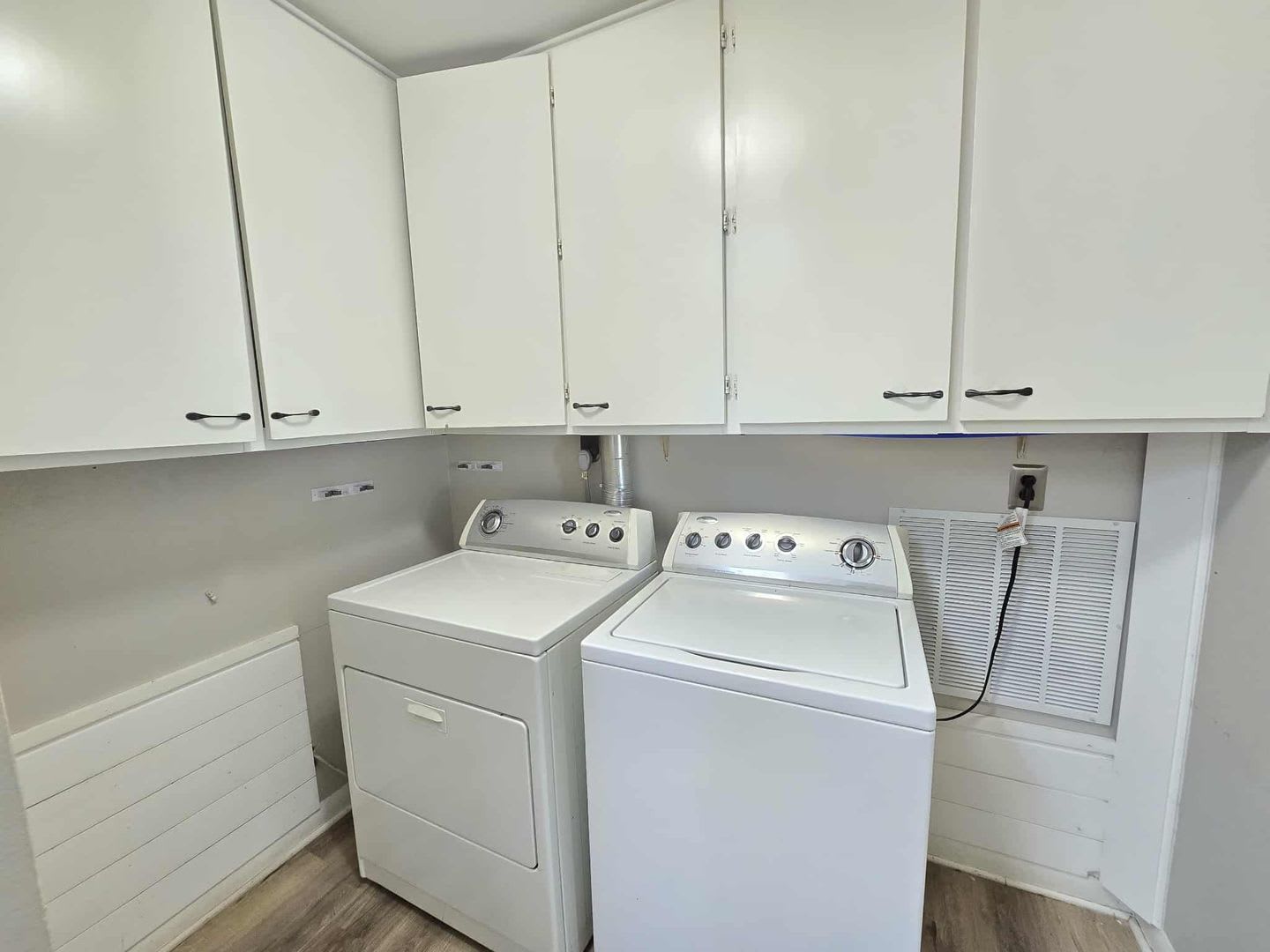 Updated 3 bedroom home located off Bardstown Rd! – photo 5
