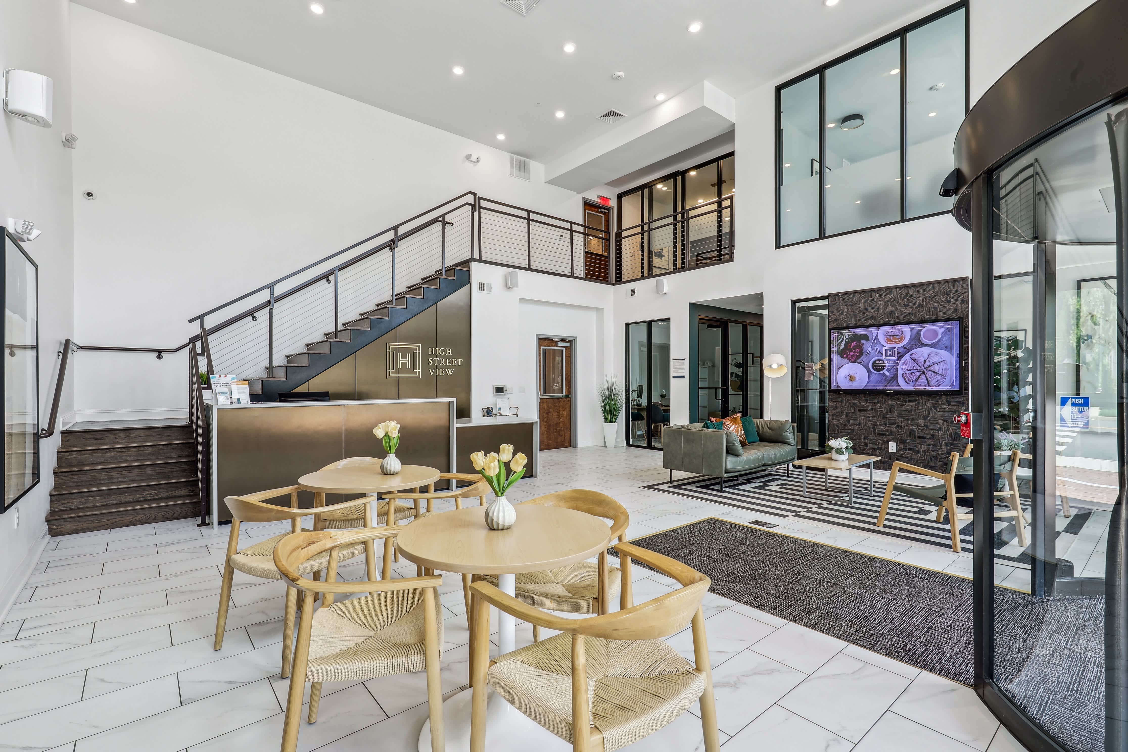 High Street View Luxury Apartments – photo 3