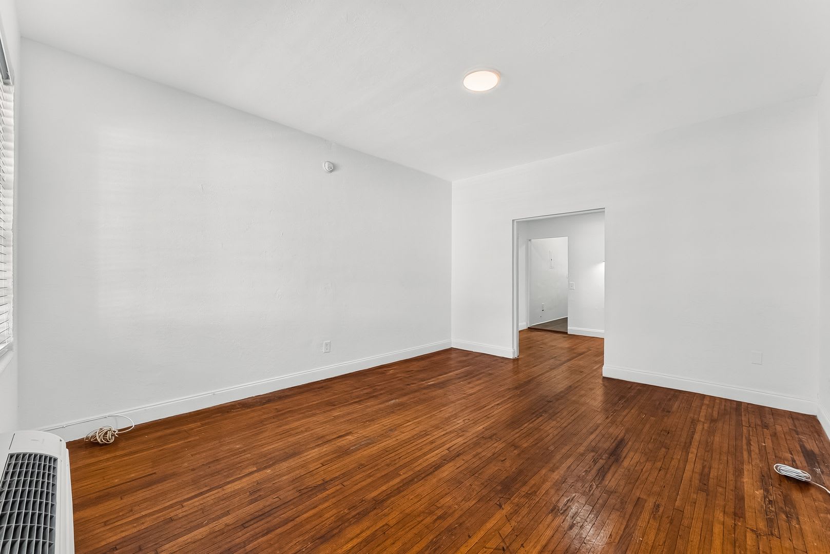 901 Pennsylvania Ave – photo 1