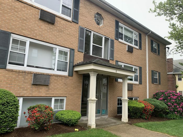 8 Lake Street – photo 1