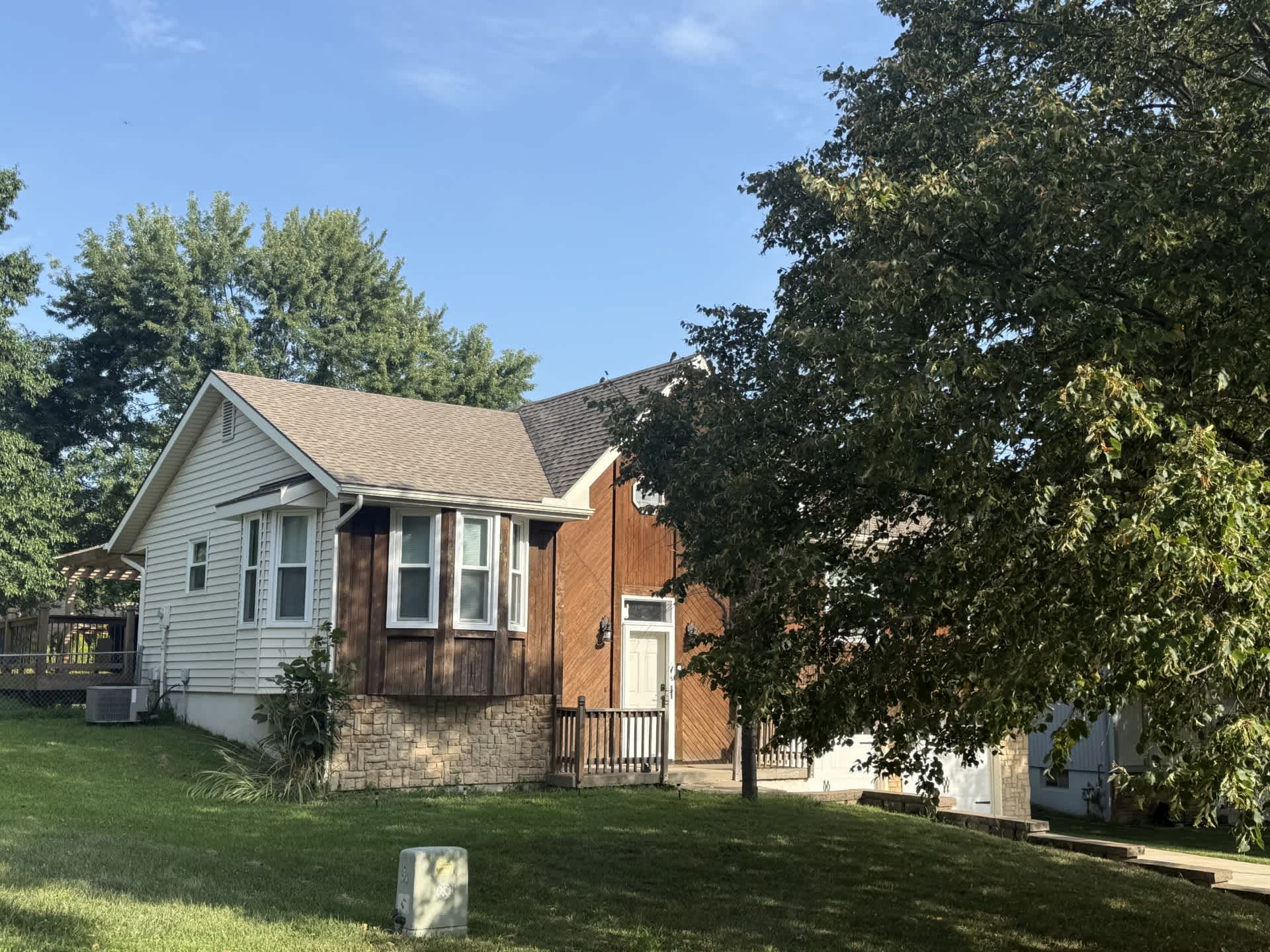 8612 North Rhode Avenue – photo 2