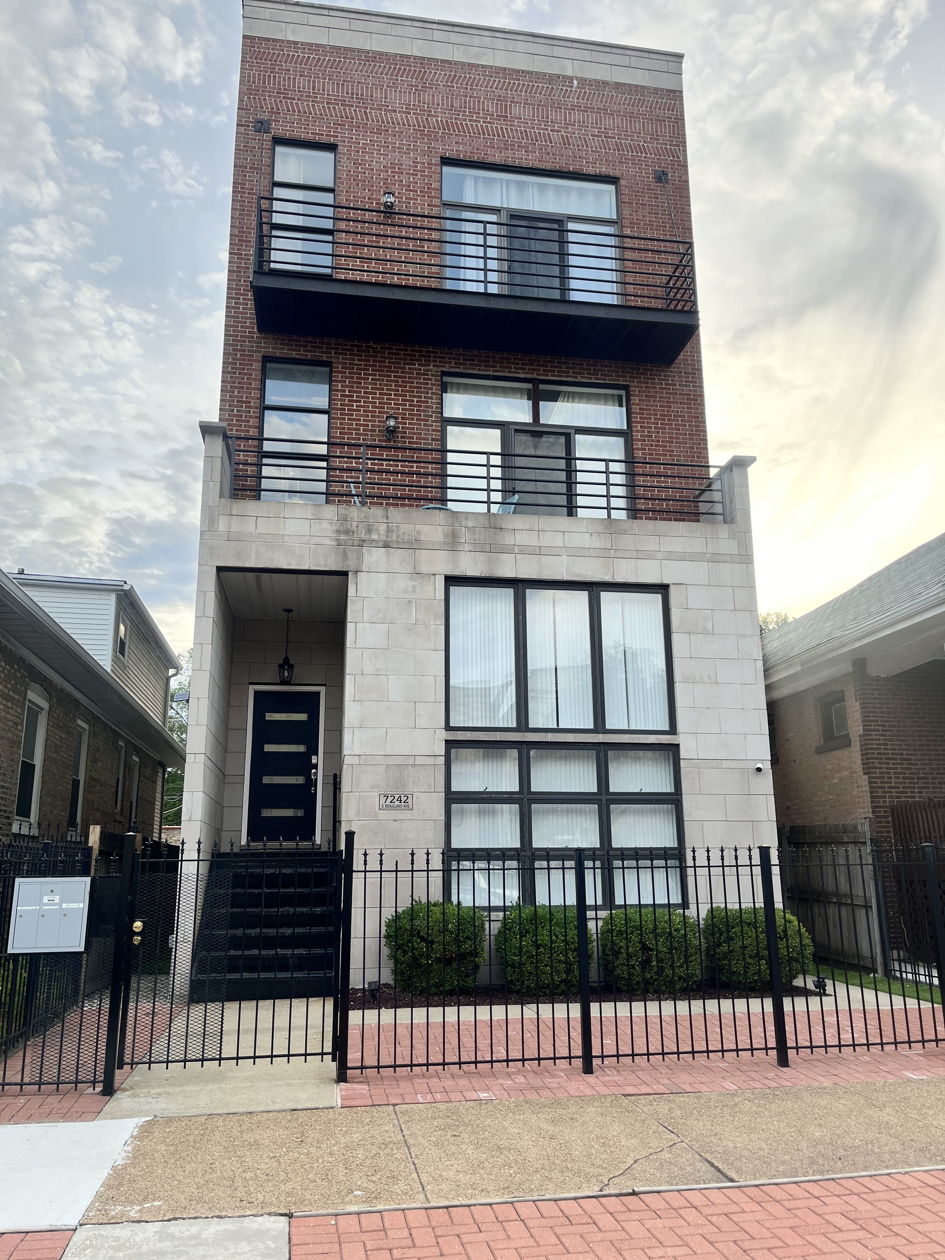 7242 South Ridgeland Avenue – photo 1