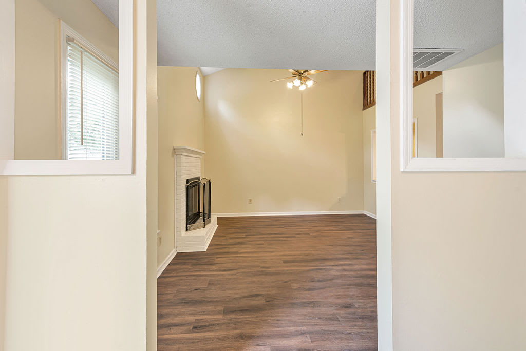 350 West Frances Street – photo 5