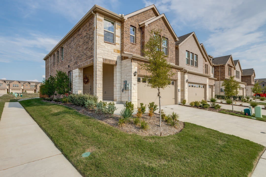 736 Lone Rock Drive – photo 2