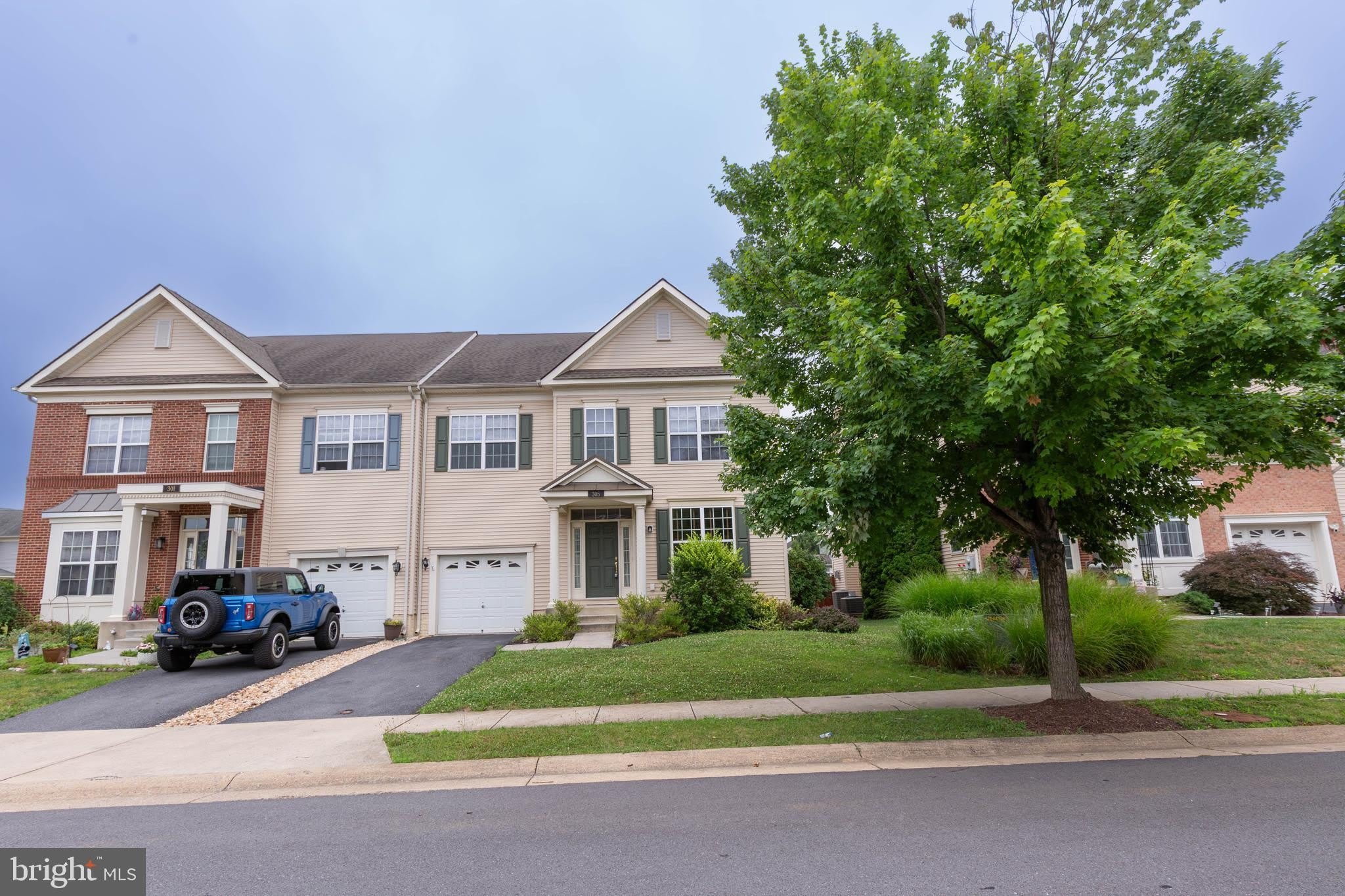 305 LEWISBURG Lane – photo 2