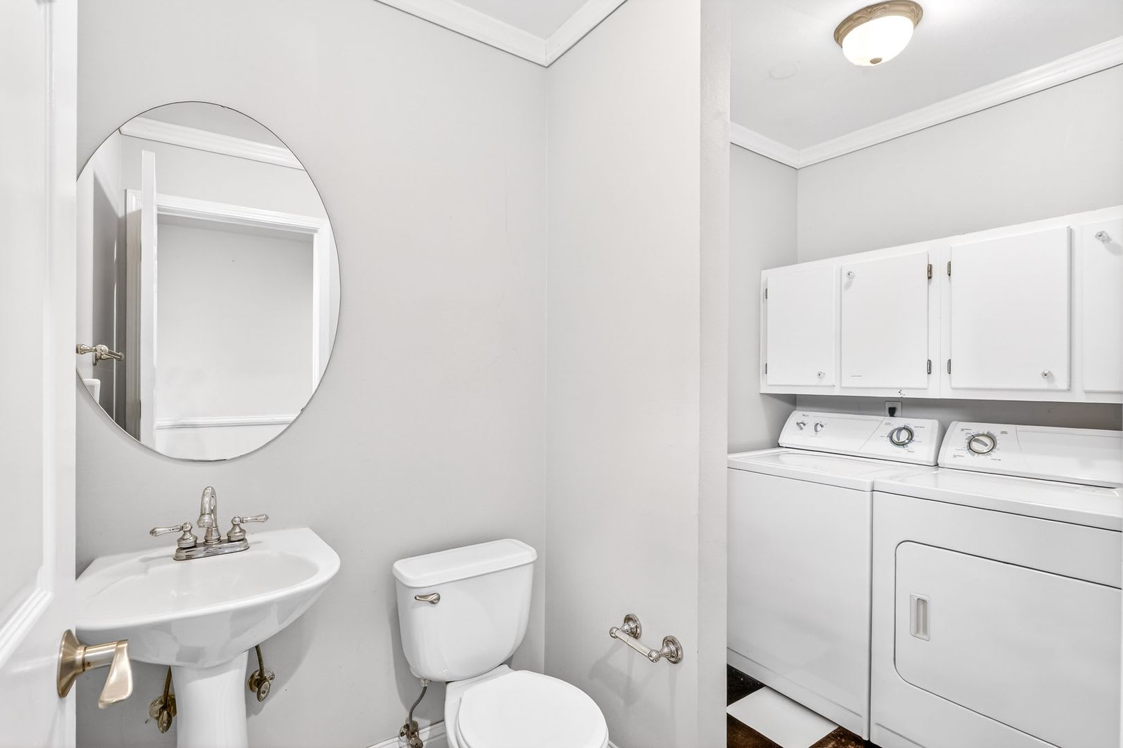 Great Location! 2 bedroom, 2.5 Bathroom Townhouse in Orchard Hills!! – photo 3