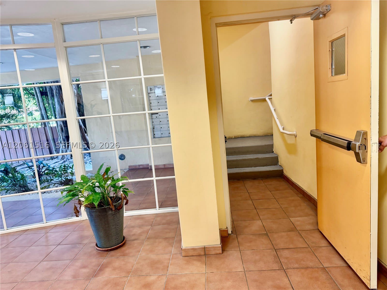 601 SW 37th Ave – photo 4
